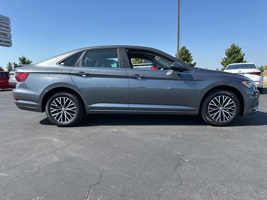 2021 Volkswagen Jetta S photo 3