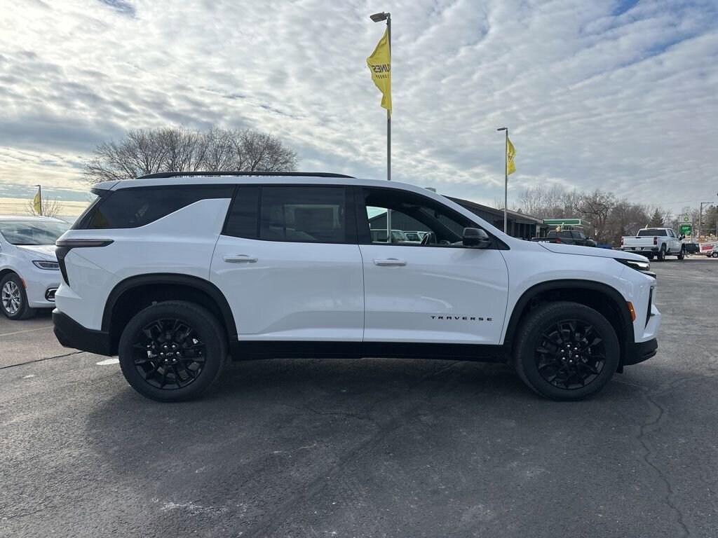 New 2026 Chevrolet Traverse LT SUV