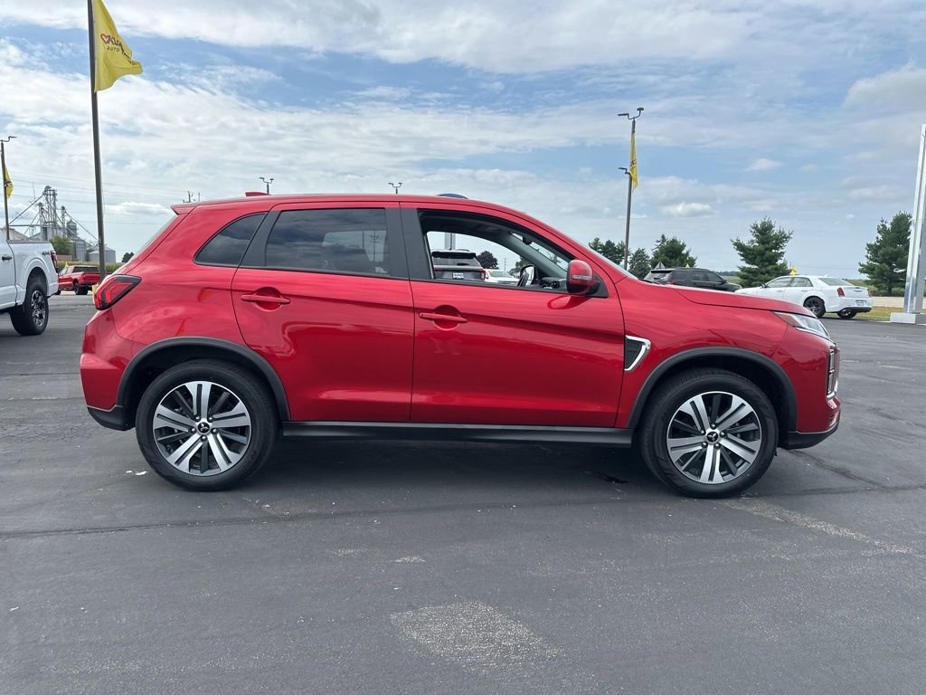 2024 Mitsubishi Outlander Sport SE photo 3