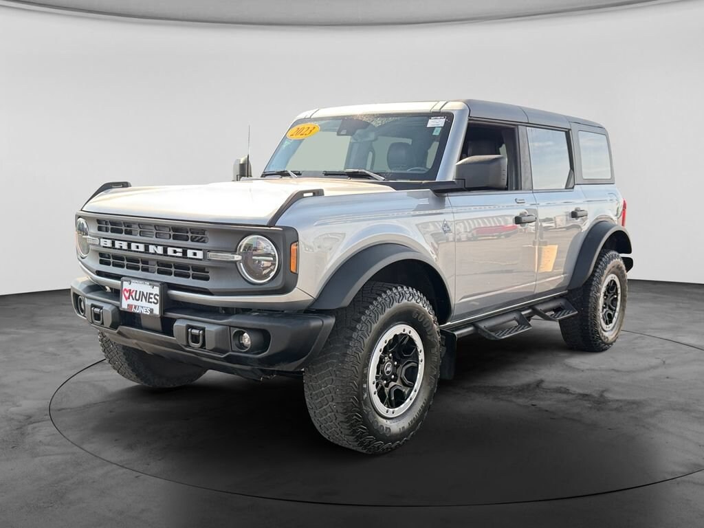 Used 2023 Ford Bronco Base