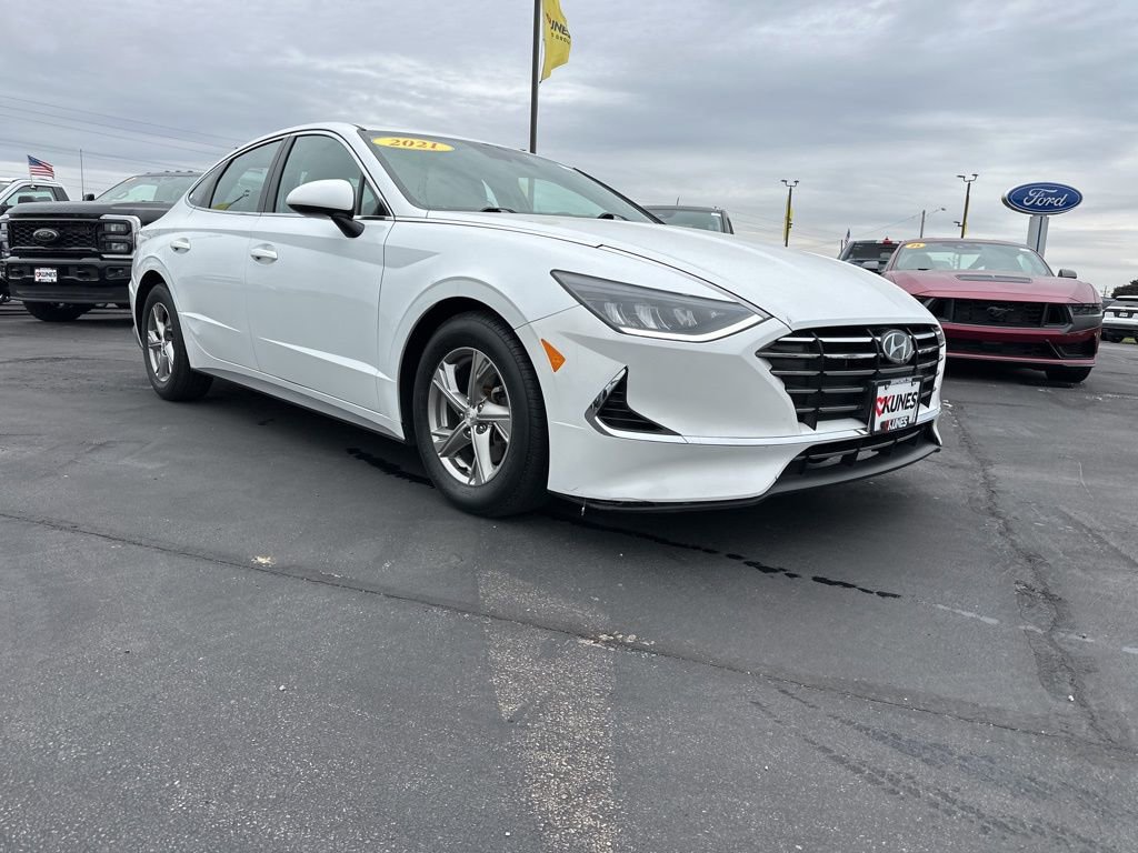 Used 2021 Hyundai Sonata SE with VIN 5NPEG4JA3MH105818 for sale in Mount Carroll, IL
