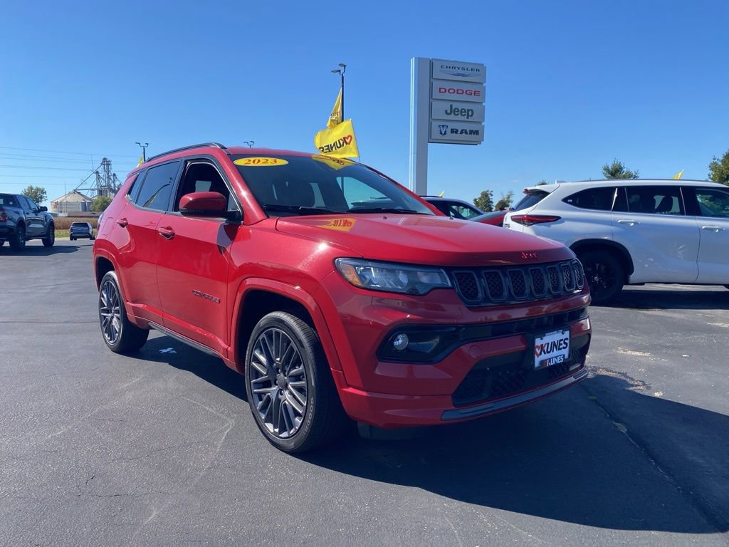 2023 Jeep Compass Limited photo 2