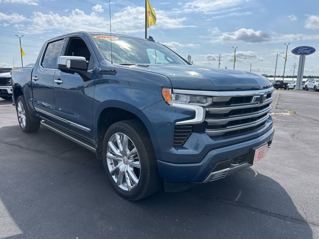 2024 Chevrolet Silverado 1500 High Country photo 2
