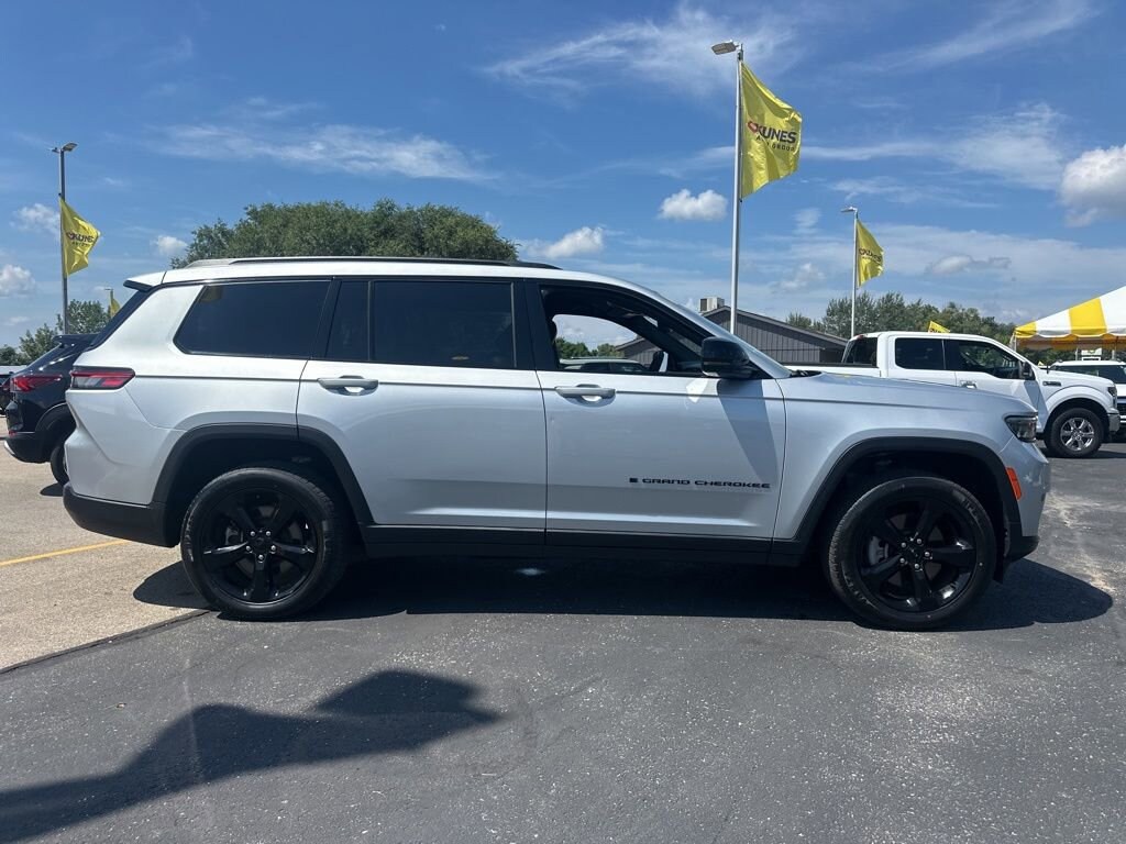 Used 2023 Jeep Grand Cherokee L Altitude