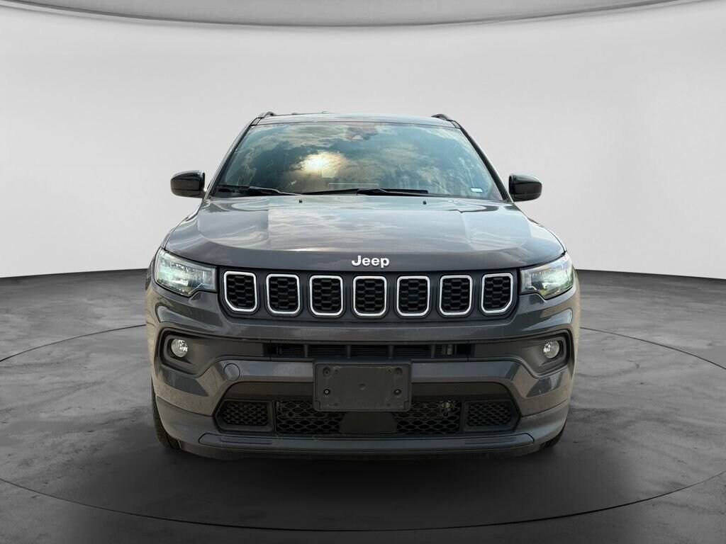 Used 2024 Jeep Compass Latitude