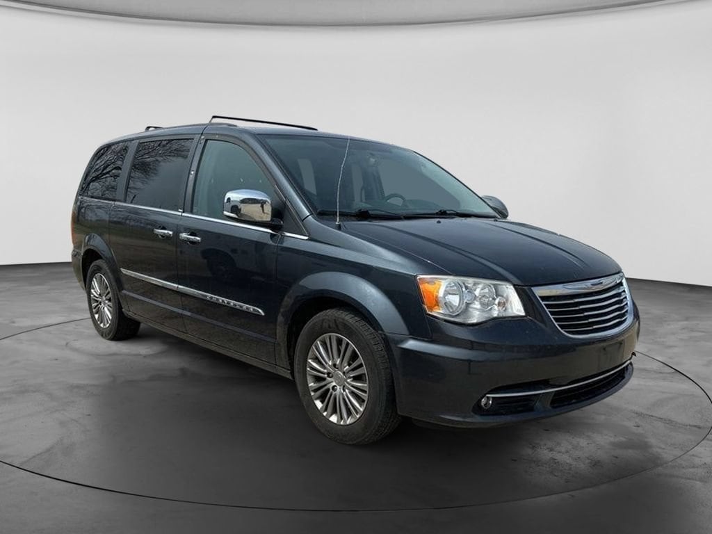 Used 2014 Chrysler Town & Country Touring-L
