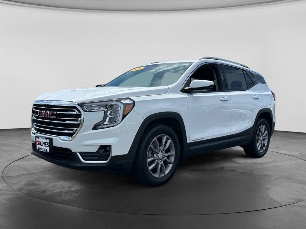 Used 2024 GMC Terrain SLT SUV