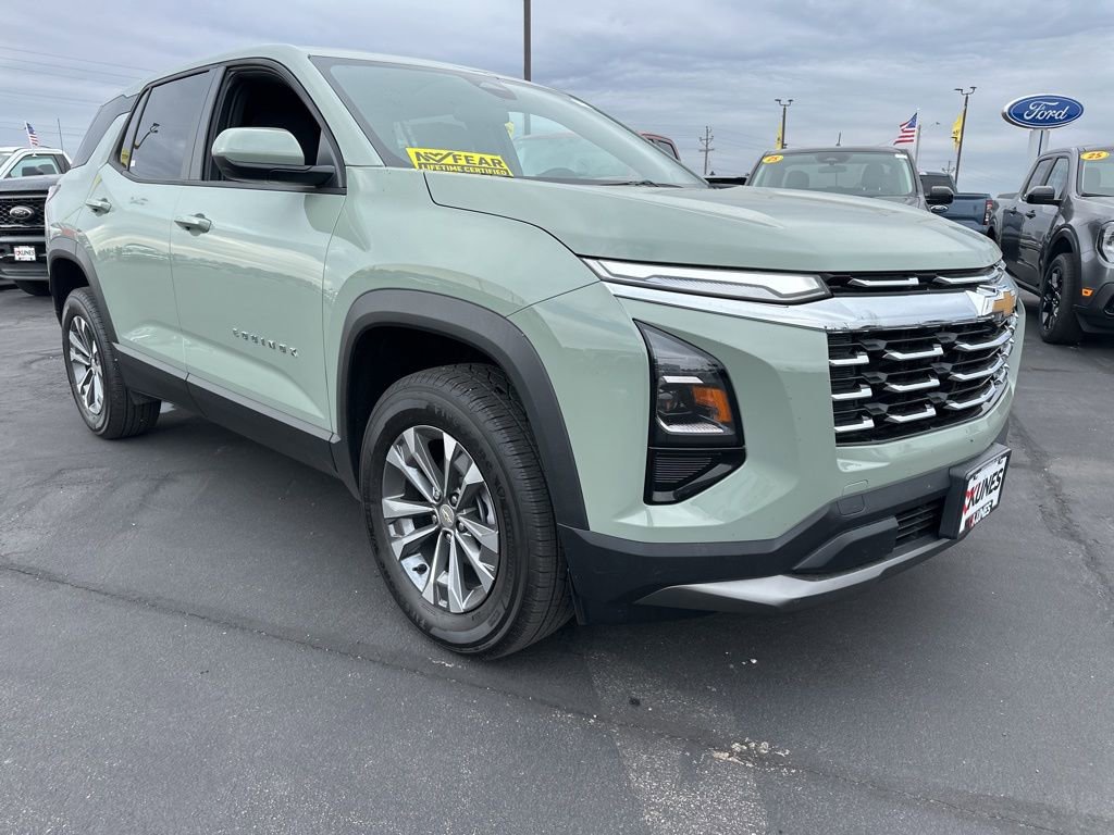 2026 Chevrolet Equinox LT photo 2