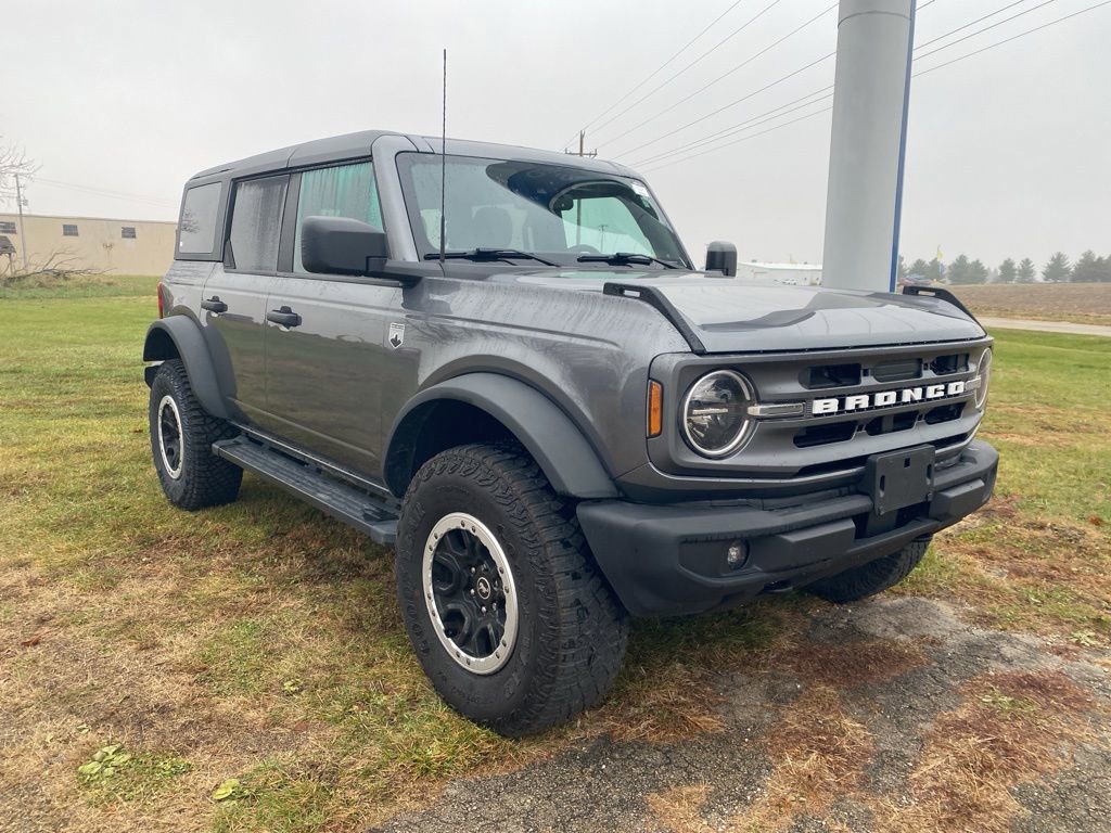 2023 Ford Bronco Big Bend photo 2