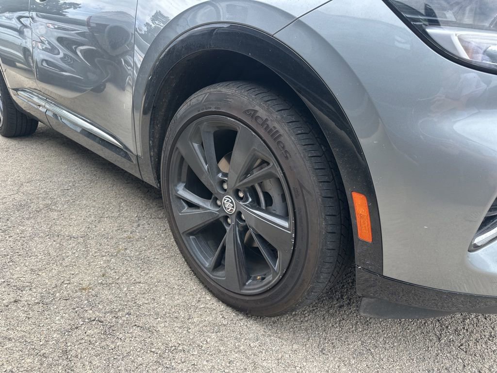 2023 Buick Envision Essence photo 3
