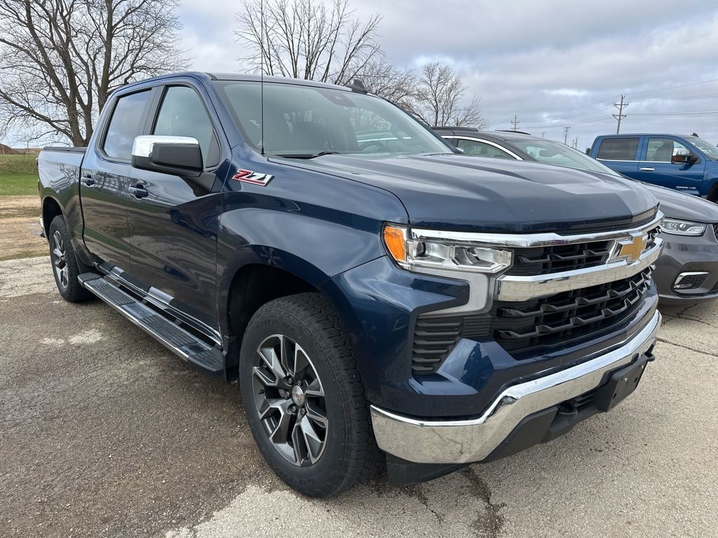 Used 2023 Chevrolet Silverado 1500 LT w/1LT Truck Crew Cab