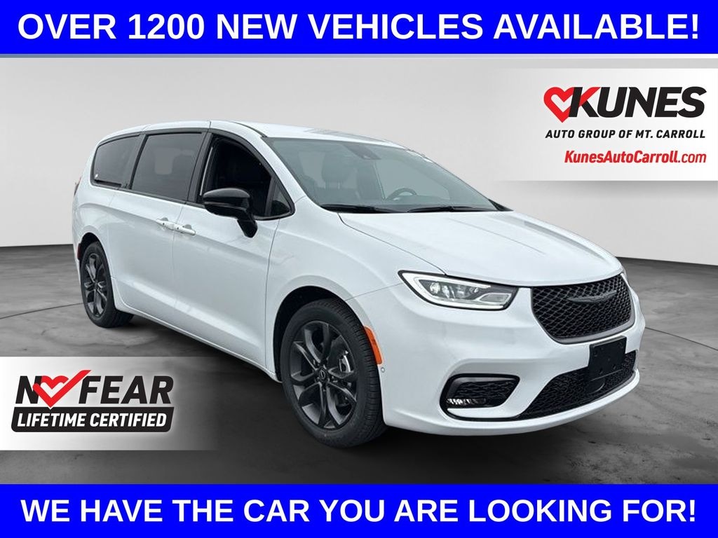 New 2026 Chrysler Pacifica Select Passenger Van