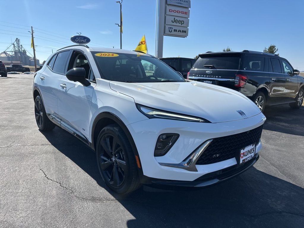 Used 2024 Buick Envision Sport Touring SUV