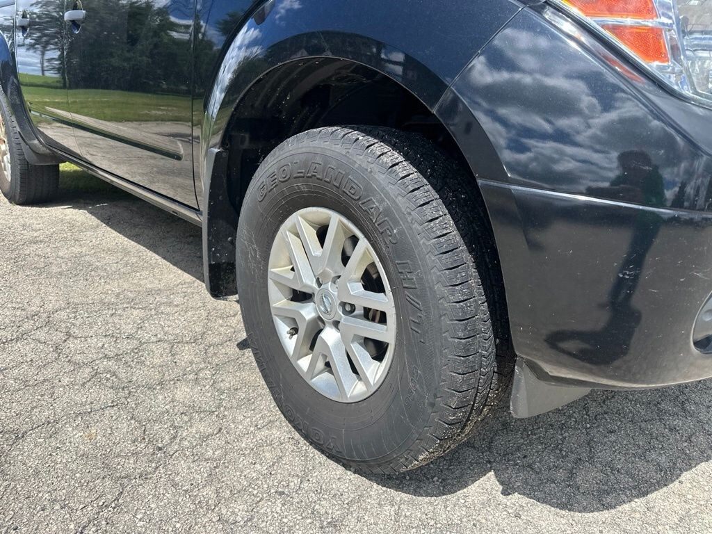 Used 2018 Nissan Frontier SV Truck Crew Cab