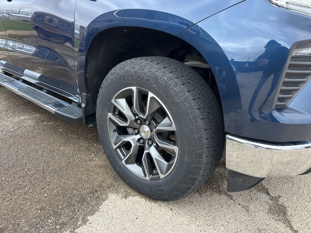 Used 2023 Chevrolet Silverado 1500 LT w/1LT Truck Crew Cab