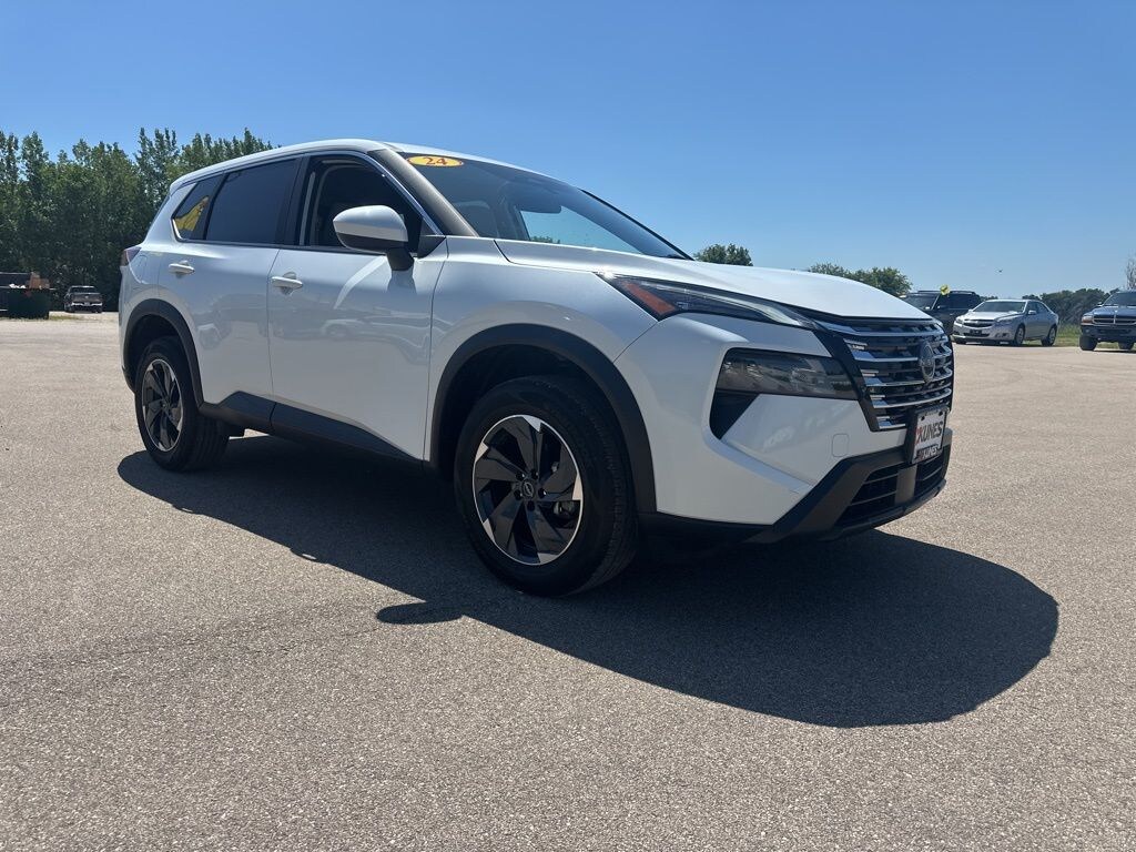 Used 2024 Nissan Rogue SV SUV