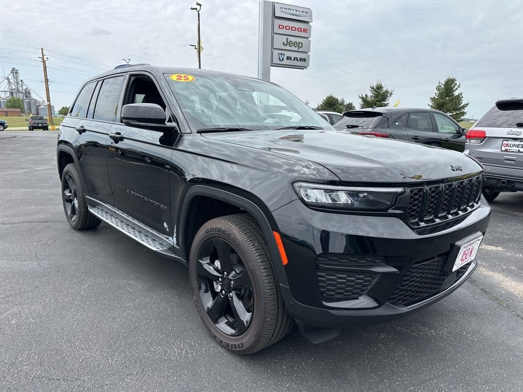 New 2025 Jeep Grand Cherokee Altitude X Sport Utility