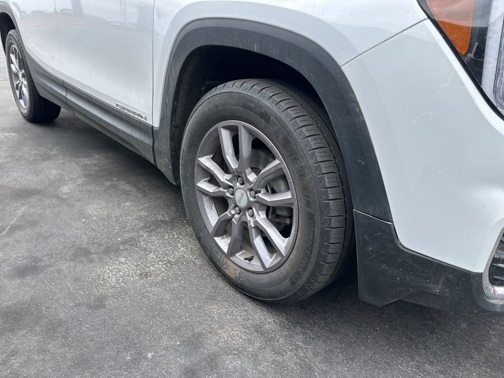 Used 2024 GMC Terrain SLT SUV