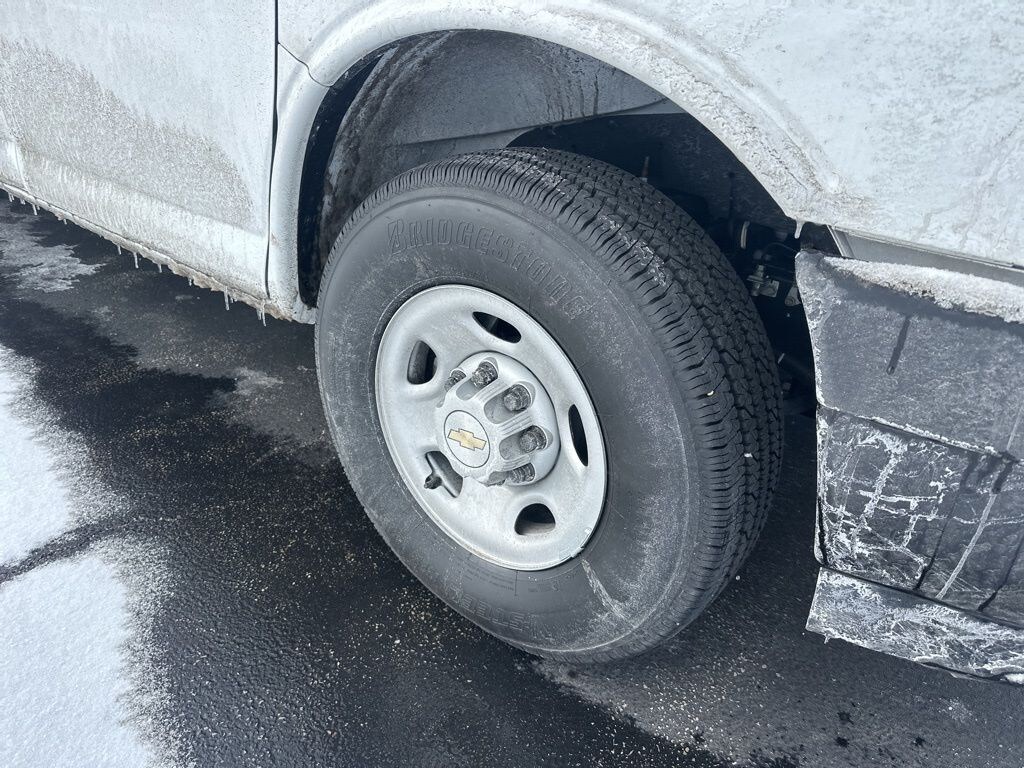 Used 2025 Chevrolet Express Cargo 2500 Work Van Van Cargo Van