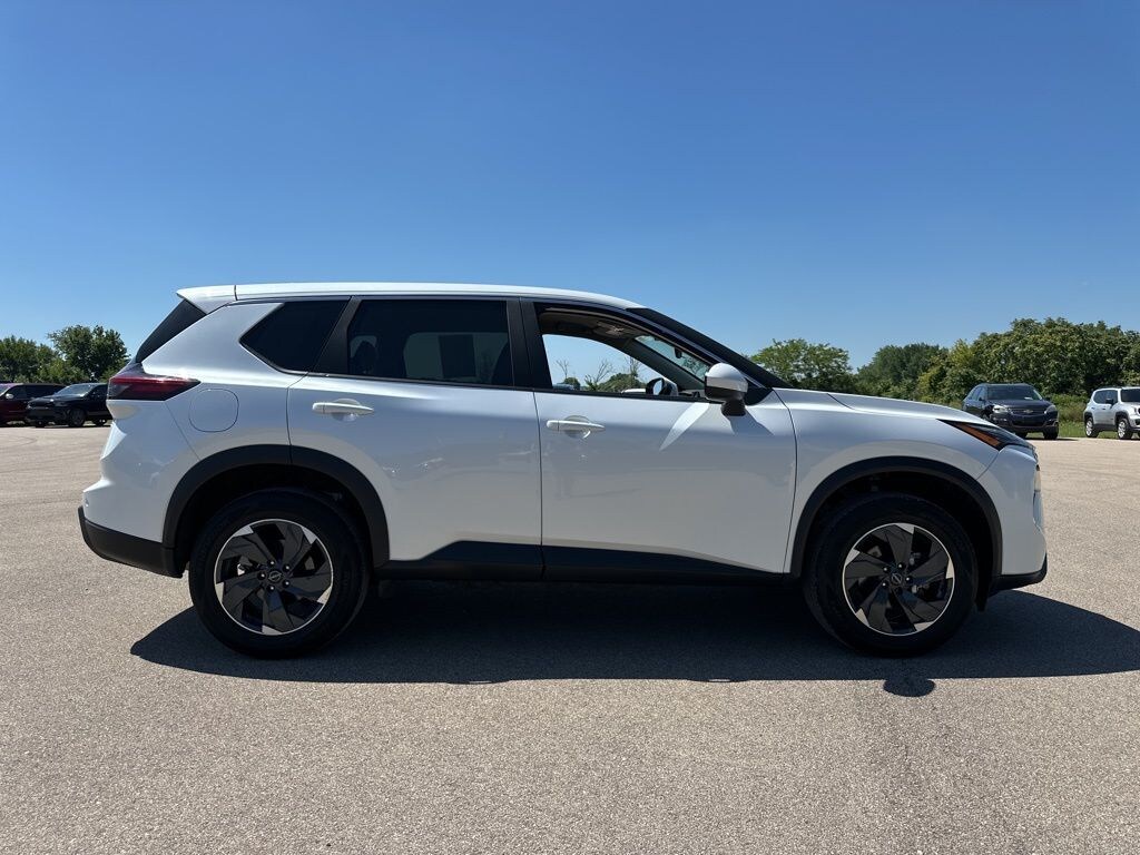 Used 2024 Nissan Rogue SV SUV