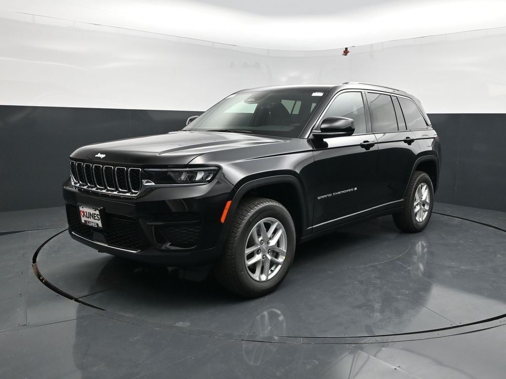 New 2026 Jeep Grand Cherokee Laredo X Sport Utility