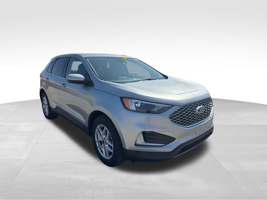 2024 Ford Edge SEL photo 3