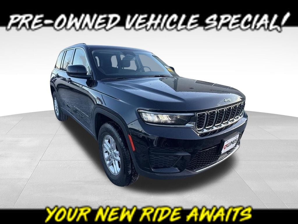 Used 2023 Jeep Grand Cherokee Laredo SUV