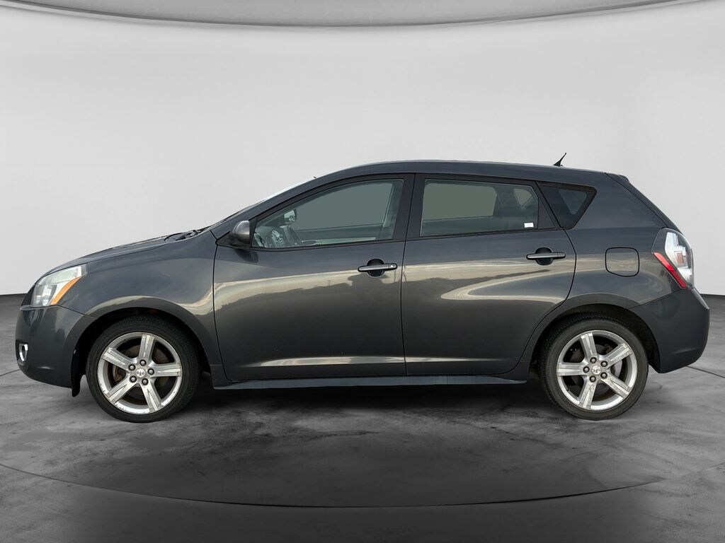 Used 2010 Pontiac Vibe Base w/2.4L Hatchback