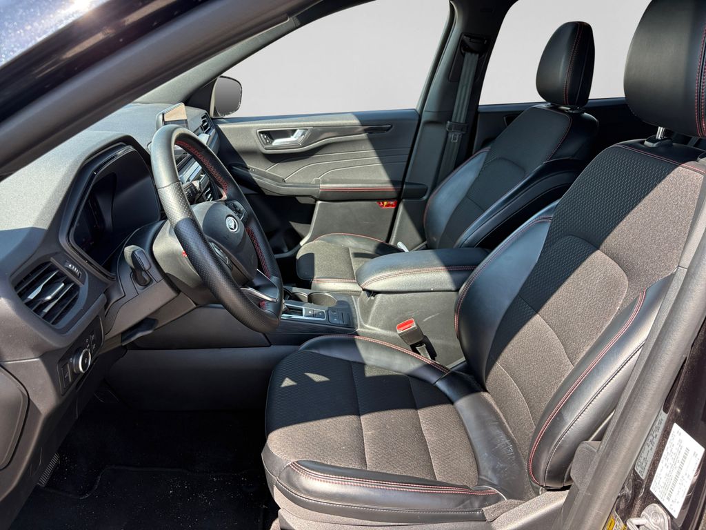 2025 Ford Escape ST-Line Select - Photo 20