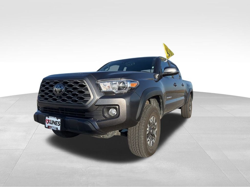 2023 Toyota Tacoma V6 photo 3