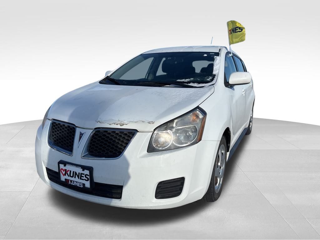 2010 Pontiac Vibe Base photo 3
