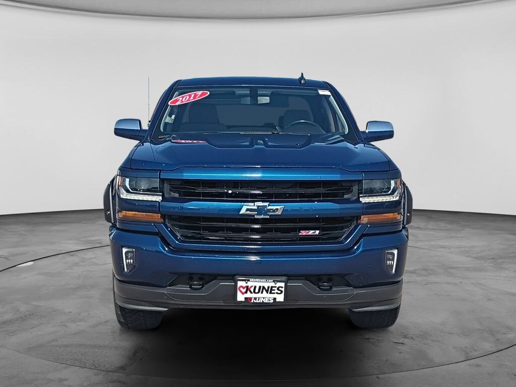 Used 2017 Chevrolet Silverado 1500 LT w/1LT Truck Crew Cab