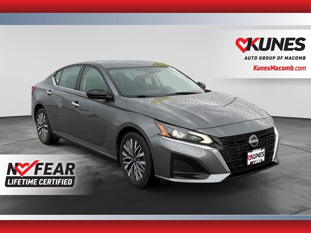 Used 2024 Nissan Altima 2.5 SV Sedan