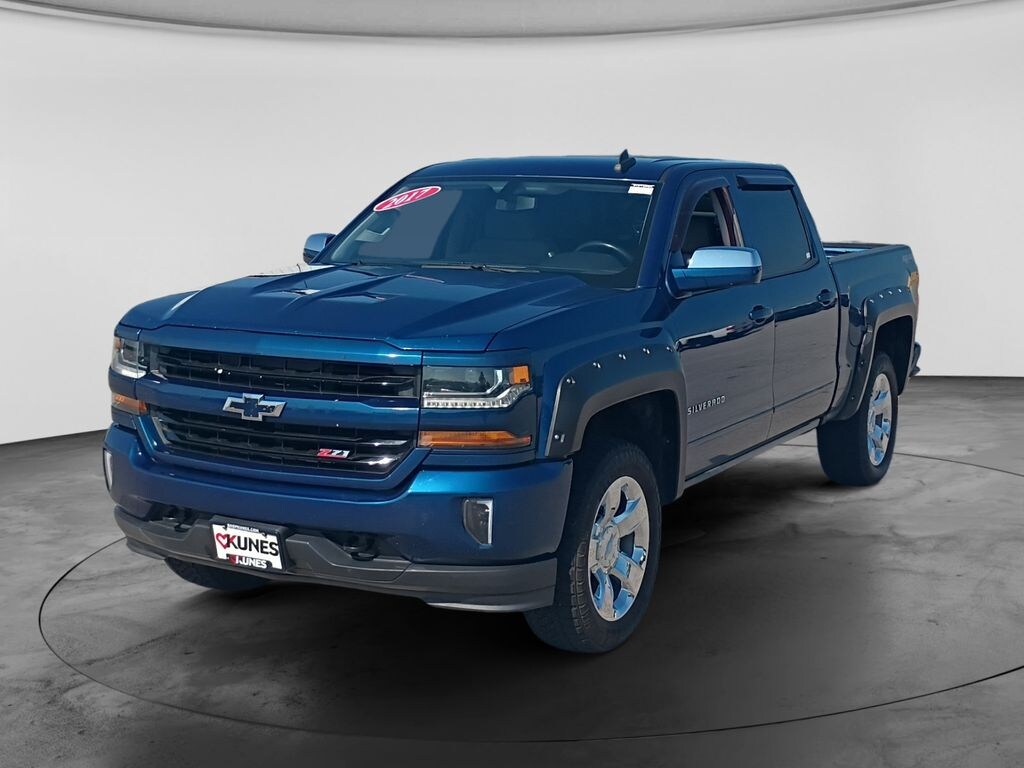 Used 2017 Chevrolet Silverado 1500 LT w/1LT Truck Crew Cab