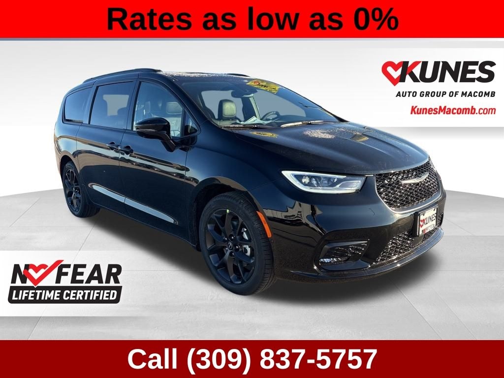 New 2026 Chrysler Pacifica Limited Passenger Van