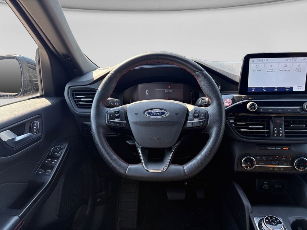 2025 Ford Escape ST-Line Select - Photo 14