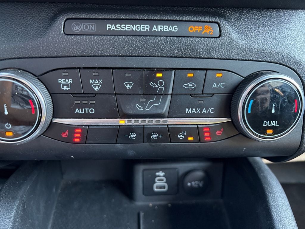 2025 Ford Escape ST-Line Select - Photo 34