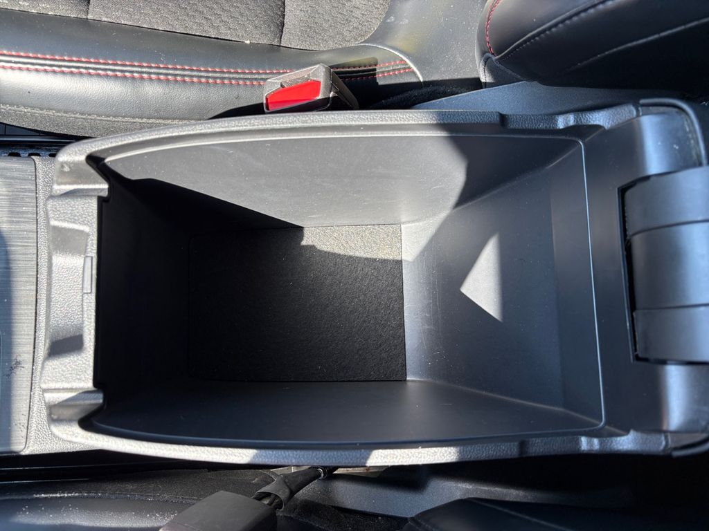 2025 Ford Escape ST-Line Select - Photo 51
