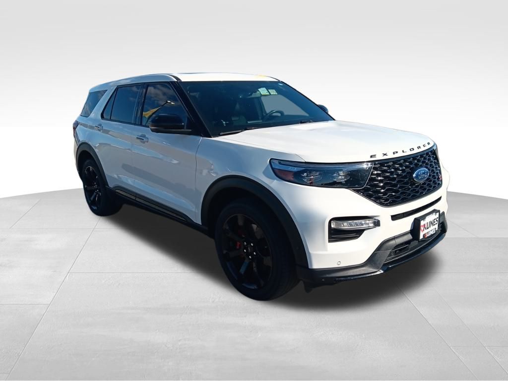 2022 Ford Explorer ST photo 3