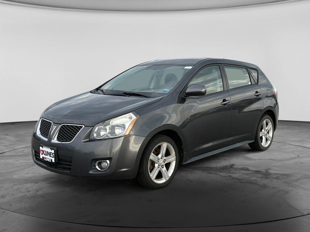 Used 2010 Pontiac Vibe Base w/2.4L Hatchback