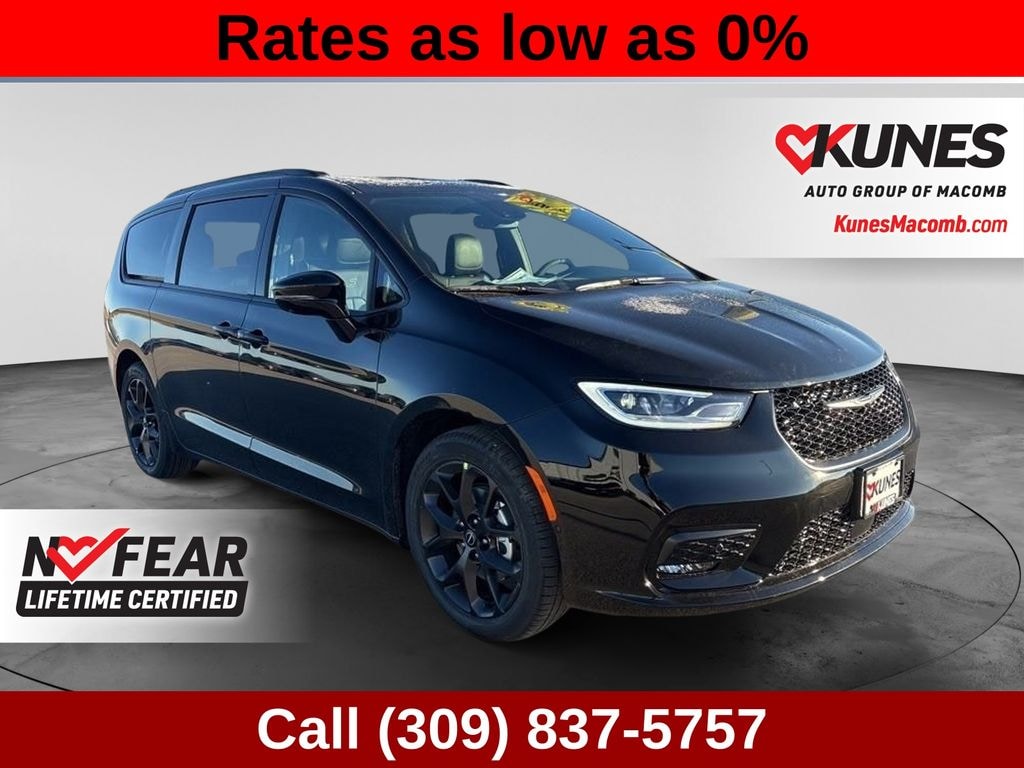 New 2026 Chrysler Pacifica Limited Passenger Van