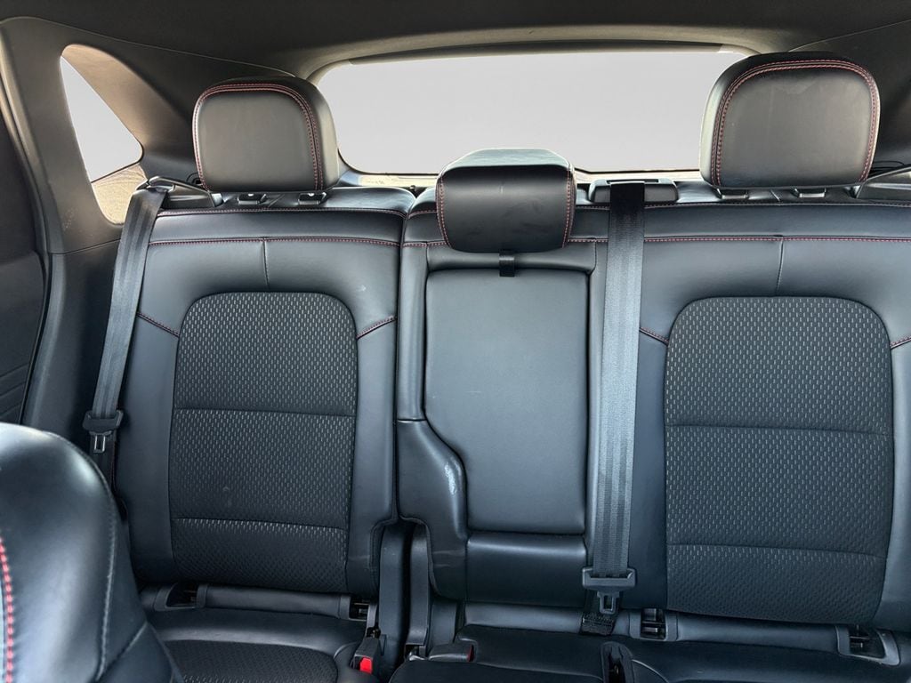 2025 Ford Escape ST-Line Select - Photo 37