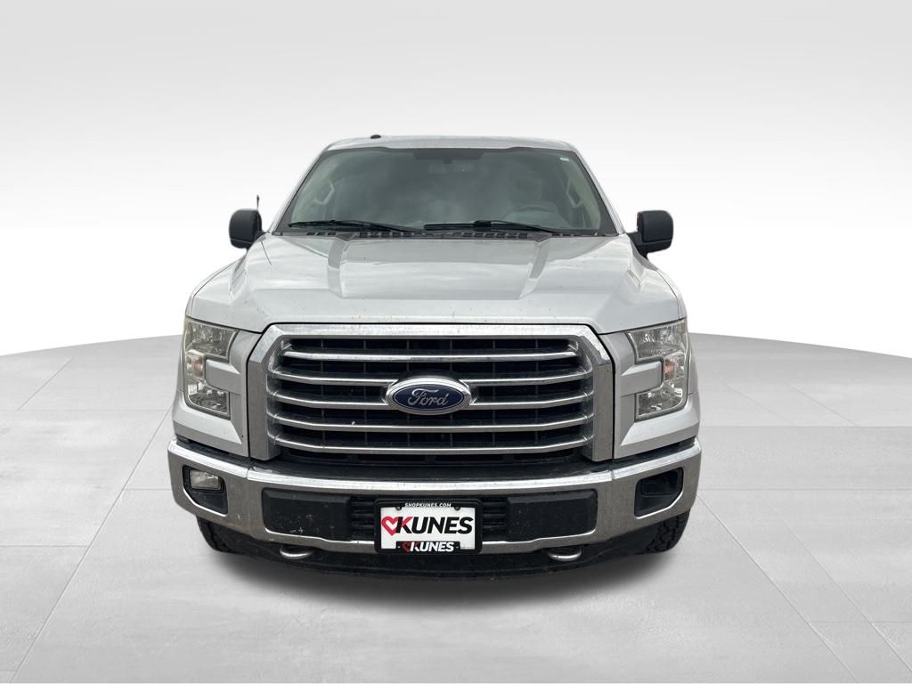 2015 Ford F-150 XLT photo 2