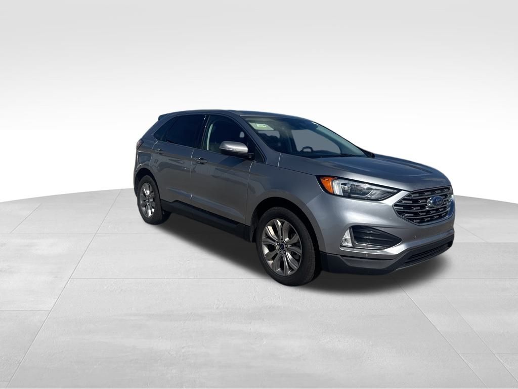2022 Ford Edge Titanium photo 3