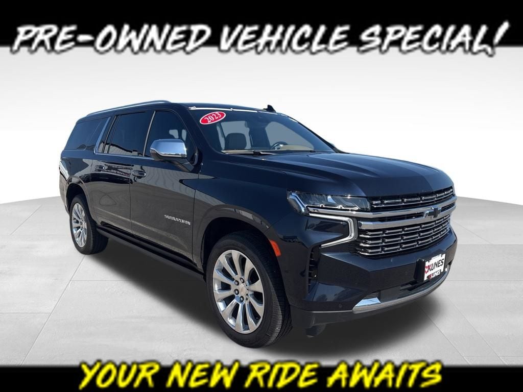 2023 Chevrolet Suburban Premier 4x4's photo