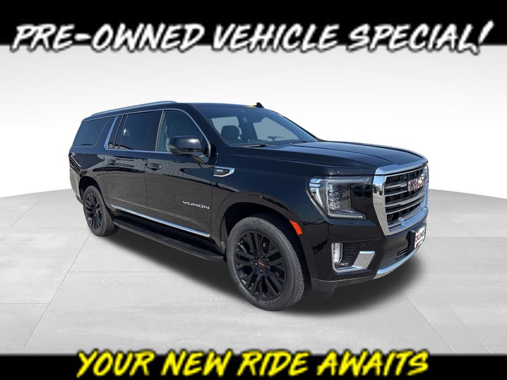 2023 GMC Yukon SLT 4X4's photo