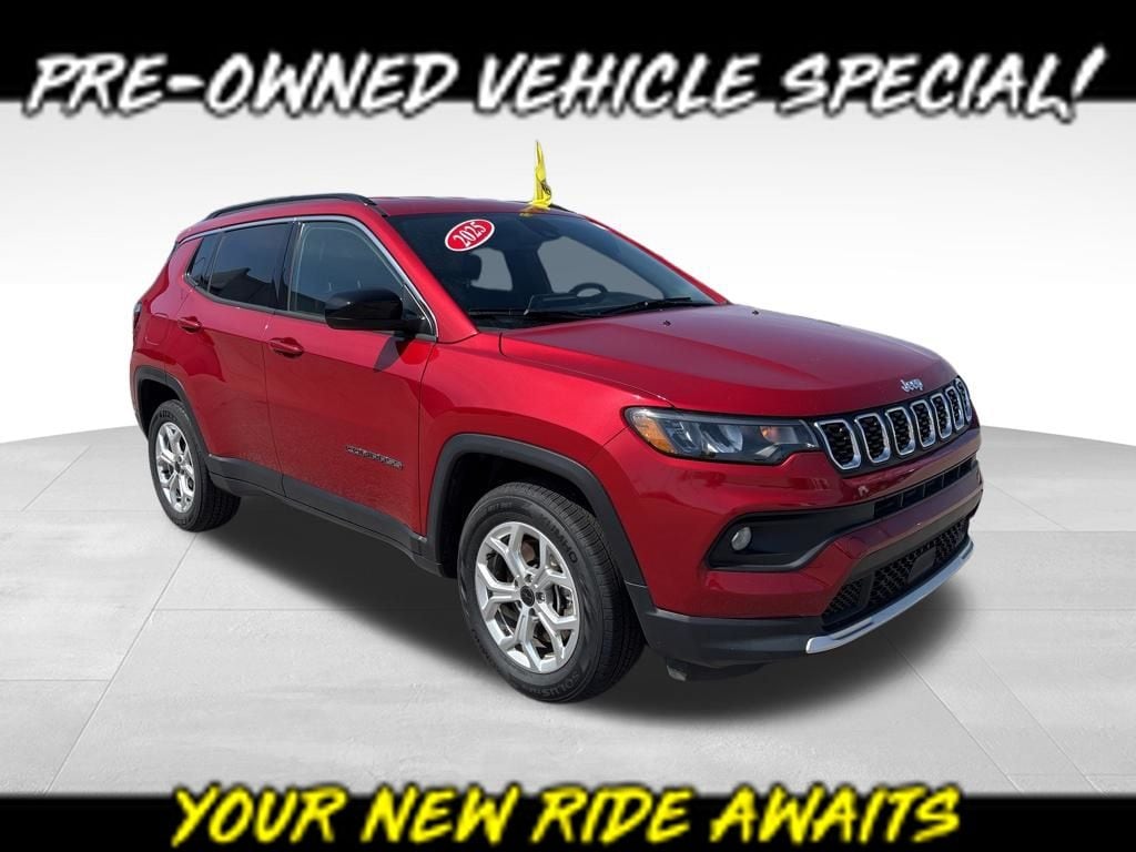Used 2025 Jeep Compass Latitude SUV