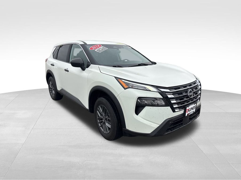 2024 Nissan Rogue S photo 3