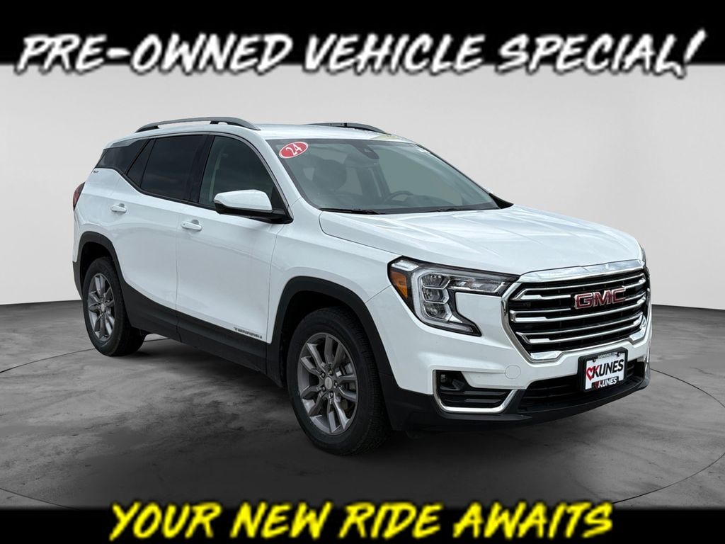Used 2024 GMC Terrain SLT SUV