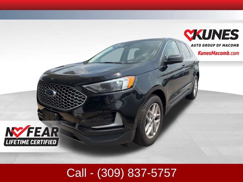 2024 Ford Edge SEL photo 2